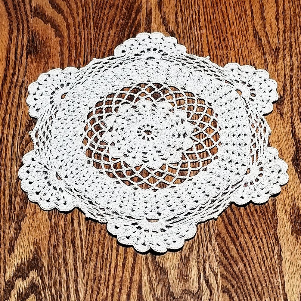 Vintage Style New Hand Crafted 2-Way Circle, Natural 12" Doily